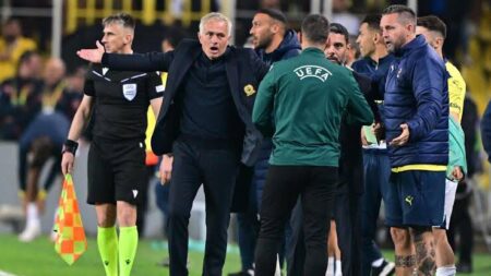Mourinho shown red in dramatic Europa League encounter with former club United