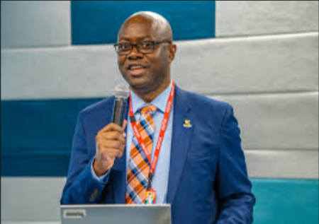 Hold public office holders accountable, Makinde tells journalists