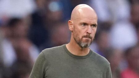 Ten Hag insists he controls United’s dressing room