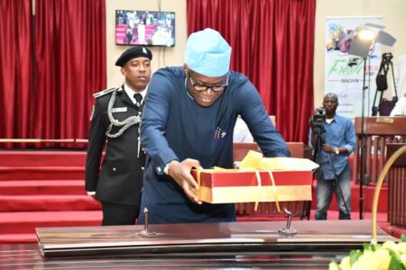 Makinde presents N678.086bn 2025 budget to Oyo Assembly Makinde