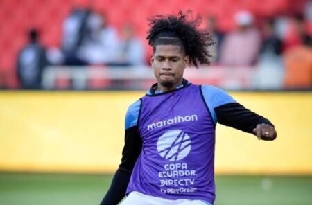 Ecuadorian footballer Marco Angulo dies at 22 following car crash
