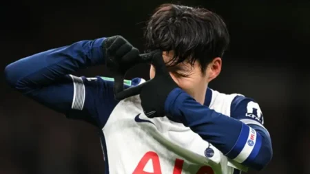 Tottenham triumph in thriller to secure Carabao cup semi-final spot