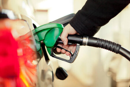 Petrol stations begin adjustment of pumps to reduce fuel price