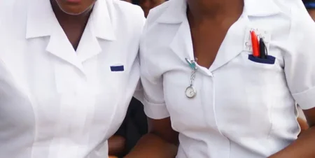Nurses, midwives call off warning strike Nurses