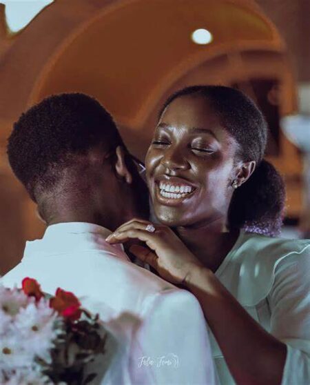 Moses Bliss, wife welcome first child