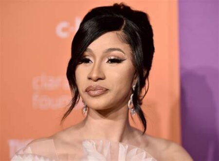 Cardi B urges Offset to sign divorce papers