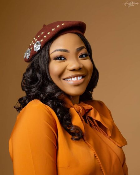 Mercy Chinwo, husband aid Port Harcourt with donations