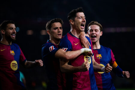 Lewandowski goal seals Rayo Vallecano win as Barcelona top LaLiga table