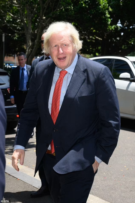 Boris Johson is prepared to work with Frage to defeat Labour ¿in the national interest¿, sources close to the Reform UK leader have claimed