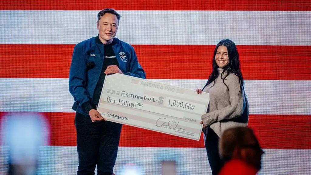 Musk gives away $1m cheques ahead of Wisconsin’s Supreme Court election