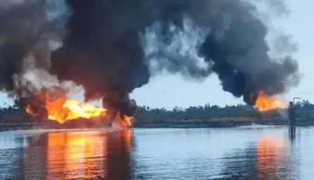 Explosion hits major oil pipeline in Rivers