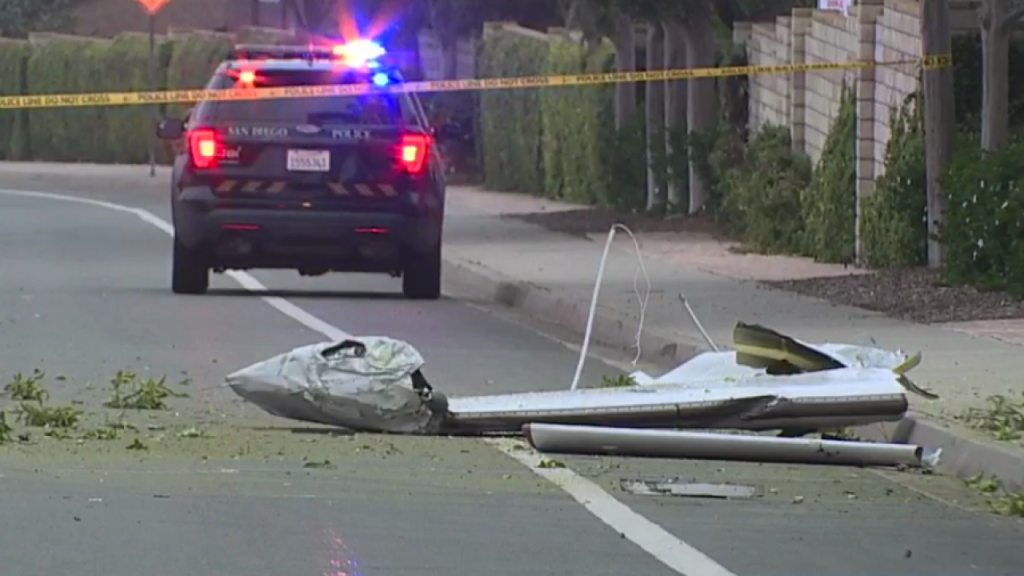 Plane crashes in San Diego’s military house, affects 15 houses