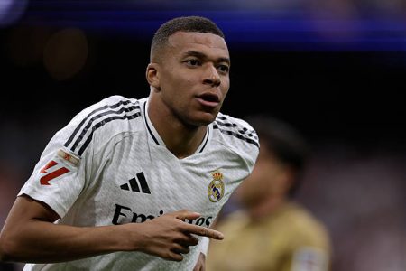 Mbappe wins first European golden shoe after steller season Mbappe wins his first European Golden Shoe with 31 La Liga goals, edging Gyokeres and Salah despite Real Madrid's trophyless debut season.