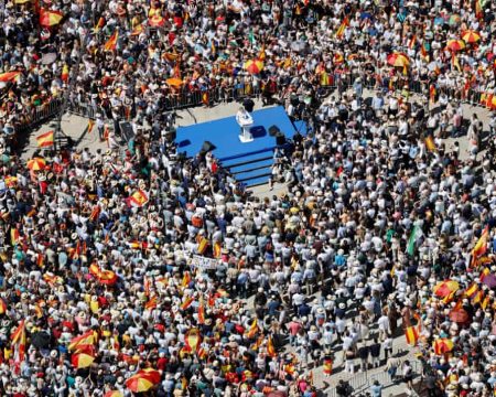 Mass protest hits Madrid over scandals of Spanish PM Sánchez protesters calls for PM Sánchez resignation