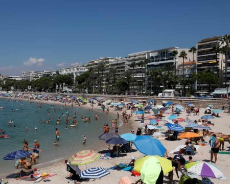 France bans smoking on beaches and in parks to protect children France