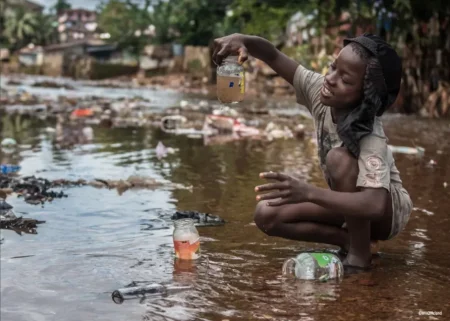 UNICEF delivers solar boreholes to curb disease in Borno Cholera cases surpass 400,000 globally as vaccine shortage hampers response