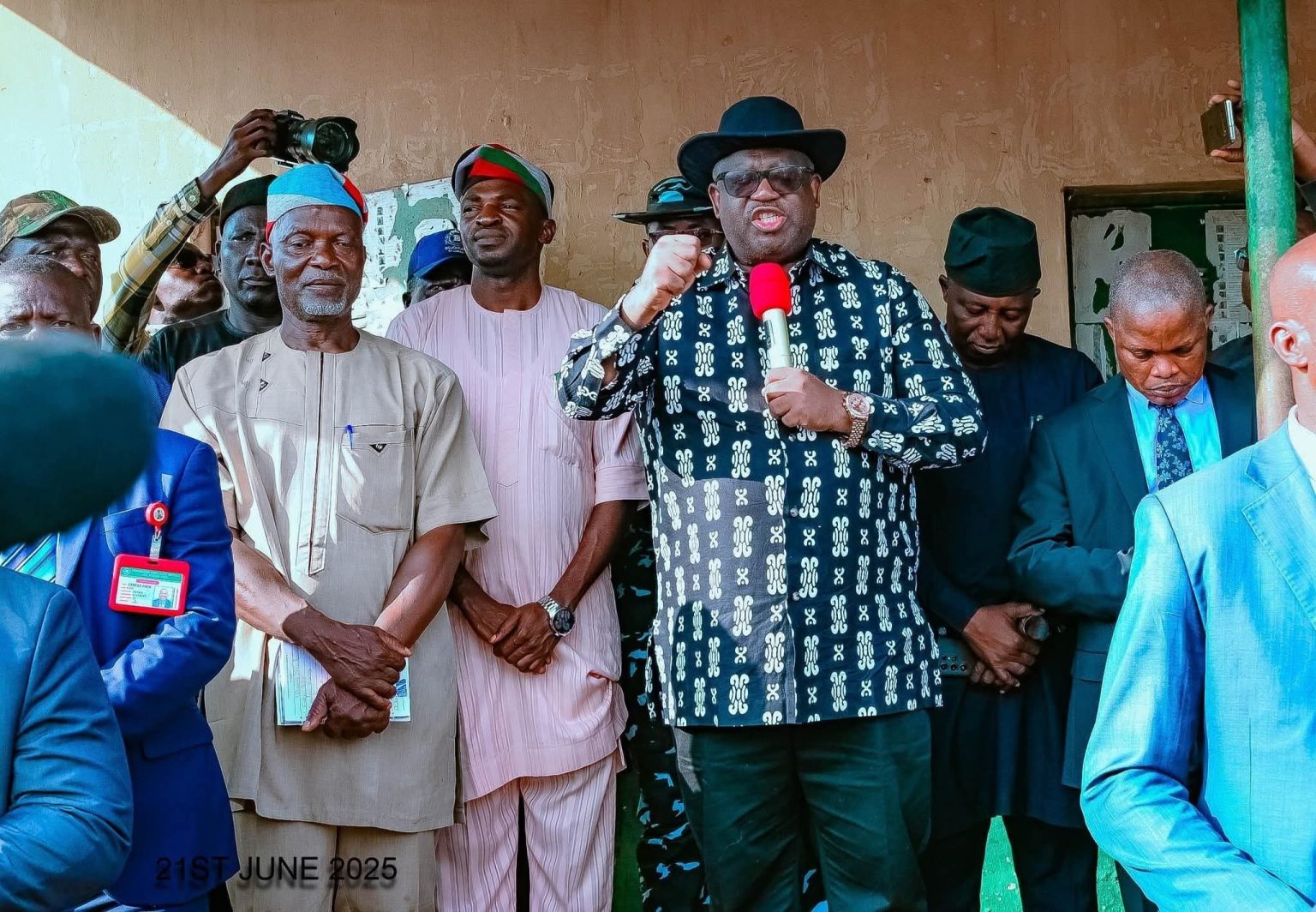 Mutfwang visits attacked Bokkos communities, assures displaced residents of govt support Caleb Mutfwang during his visit to displaced residents in Mushere and Tangor communities of Bokkos Local Government Area, following a spate of deadly terrorist attacks in the area.