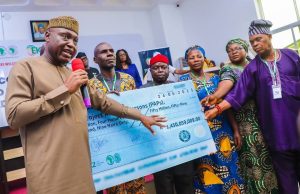 Biodun Oyebanji with landowners whose properties were acquired for the Ekiti Knowledge Zone (EKZ) project