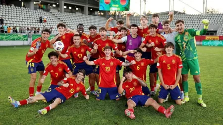 Spain beat Germany 6-5 in a U19 Euro thriller with 3 stoppage-time and 5 extra-time goals. Pablo García scored 4 to send Spain to the final.