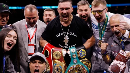 Usyk knocks out Dubois to become undisputed heavyweight champion Usyk