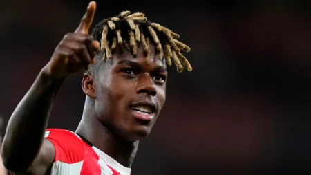 Nico Williams signs 10-Year Deal with Athletic Bilbao Nico Williams signs new 10-year deal with Athletic Bilbao, ending Barca and Bayern interest. His release clause now exceeds €90m.