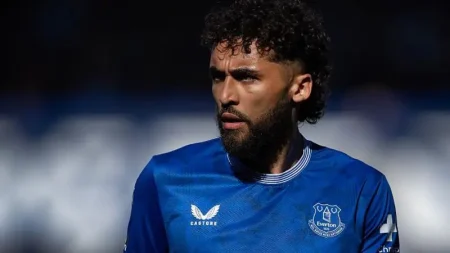 Free agent Dominic Calvert-Lewin to have Leeds medical after leaving Everton, aiming to revive career with newly promoted Premier League side.