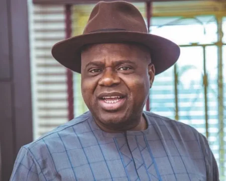 Diri calls on politicians to improve Nigeria’s healthcare Bayelsa State Governor Douye Diri has said Nigeria’s healthcare system can be significantly improved if political leaders and stakeholders show