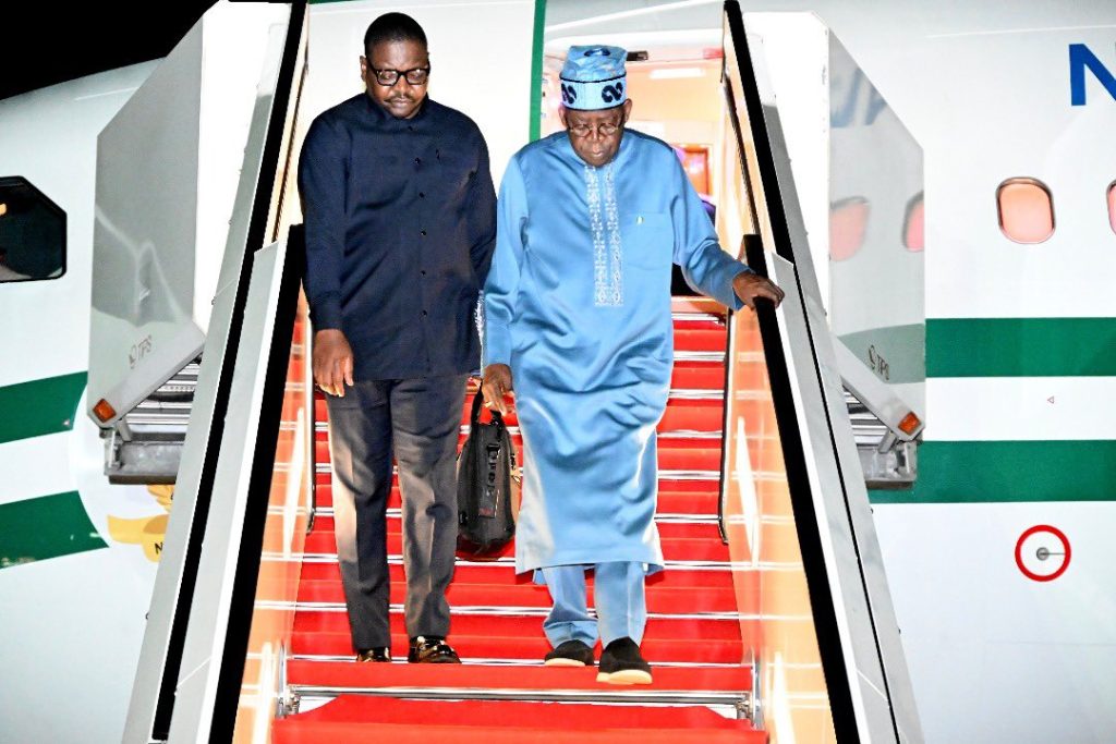 Bola Tinubu arrives in Abuja (Photo: X: Bayo Onanuga)