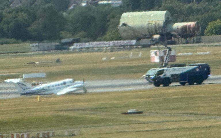 BREAKING: Birmingham airport closes temporarily after emergency landing Emergency plane landing at Birmingham airport