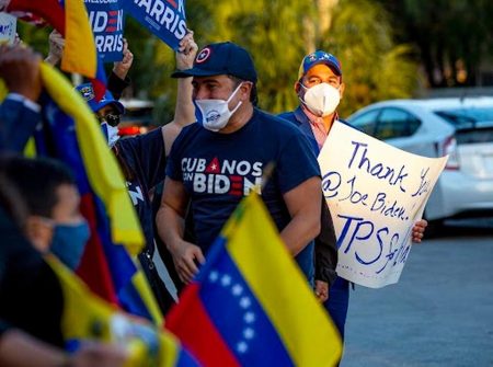 US court blocks Trump bid to end Venezuelan protections US court blocks Trump bid to end Venezuelan protections