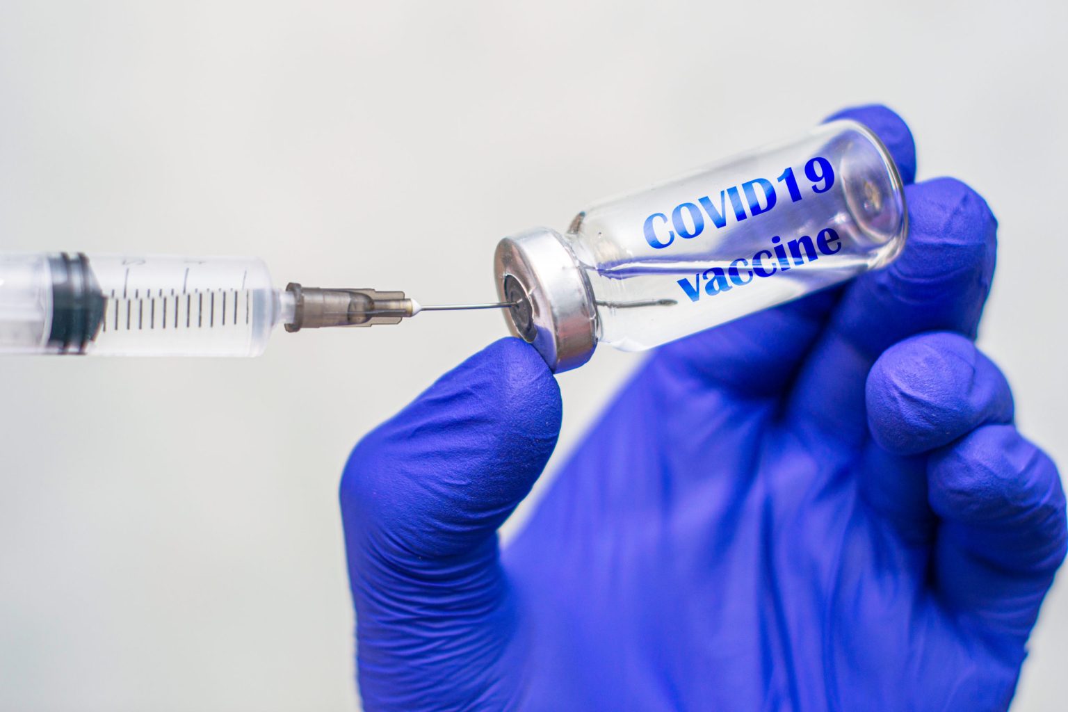 Common allergy spray shows promise in cutting COVID, cold risk, study reveals A nasal spray already available for allergy relief may also lower the chances of catching COVID-19 and common colds, according to new clinical trial results