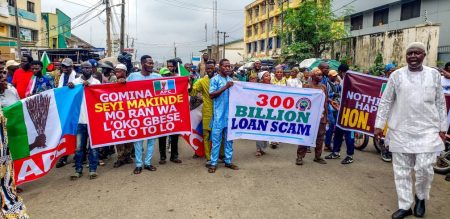 Oyo APC backs lawmaker opposing ₦300bn loan, accuses Governor Makinde of secrecy Oyo APC protests in Ibadan in support of lawmaker opposing Governor Makinde’s ₦300bn loan approval.