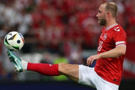 Eriksen seals Wolfsburg move after Man Utd exit