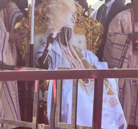 Oba Rashidi Ladoja installed as 44th Olubadan, calls for creation of Ibadan State Governor Seyi Makinde presents the staff of office to former Oyo State governor Rashidi Ladoja as he is installed the 44th Olubadan of Ibadan at Mapo Hall, witnessed by President Bola Tinubu and dignitaries.