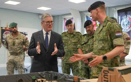 Starmer pledges thousands of defence jobs in push for economic growth Starmer& defence