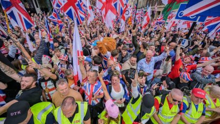 Protesters join Tommy Robinson as police brace for tension London Protesters join Tommy Robinson as police brace for tensions