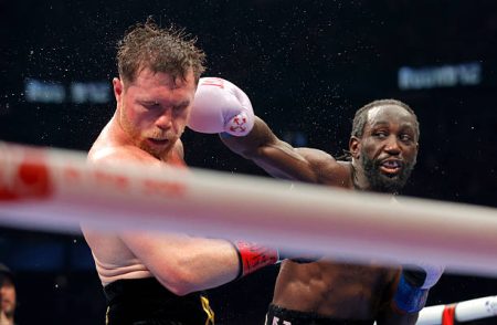 Crawford dethrones Canelo to reign supreme Crawford dethrones Canelo to reign supreme