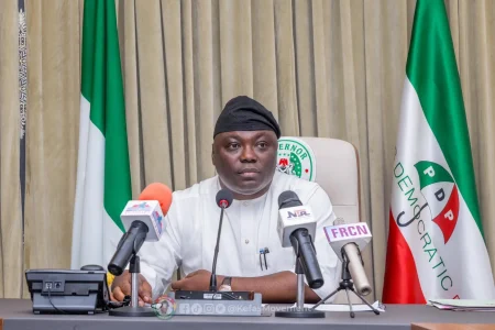 Taraba APC youths address press in Jalingo, rejecting Governor Agbu Kefas’ reported defection to the ruling party.