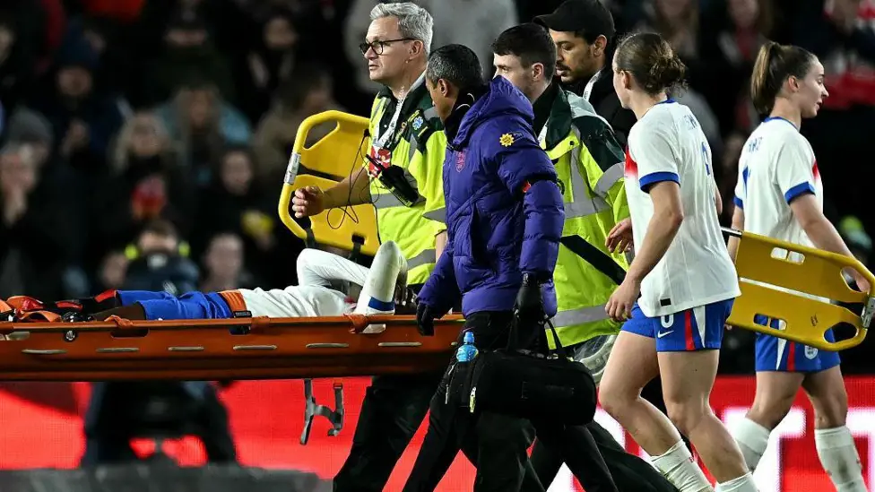 Agyemang suffers season-ending ACL injury England’s Michelle Agyemang will miss the rest of the season after rupturing her ACL in the win over Australia. The 19-year-old vows to return stronger.