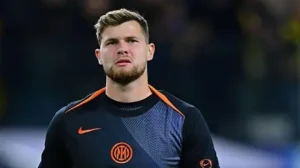 Man dies after wheelchair collision with Inter keeper A man has died after his wheelchair collided with a car driven by Inter Milan goalkeeper Josep Martinez in Como. Police say investigations are ongoing.