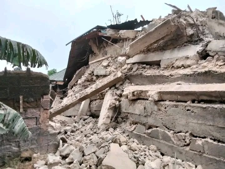 Two-storey building collapses in Lagos, many died Building collapse