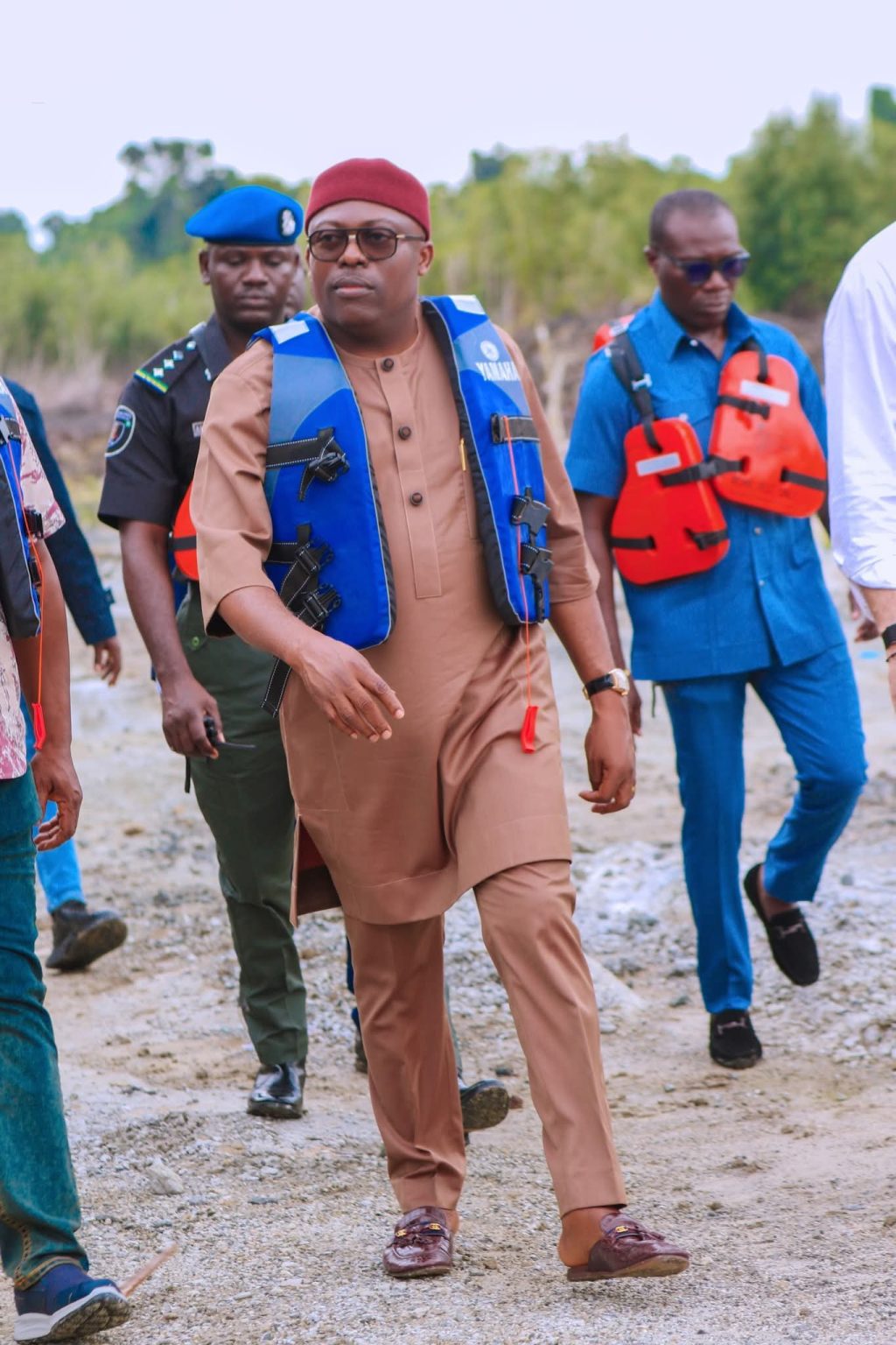 Fubara touts ‘excellent’ progress on Trans-Kalabari road, says 75% of critical piling done Siminalayi Fubara during the inspection