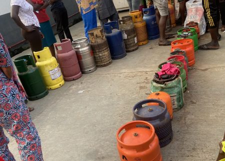 Gas cylinder