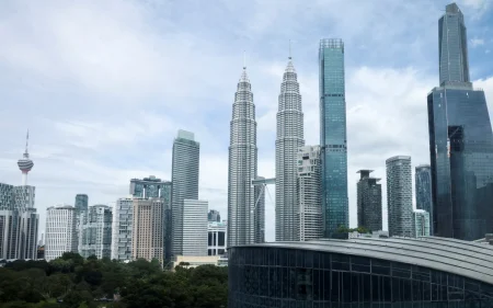 Britons to be poorer than Malaysians,Turks by 2050, report warns Britons to be poorer than Malaysian
