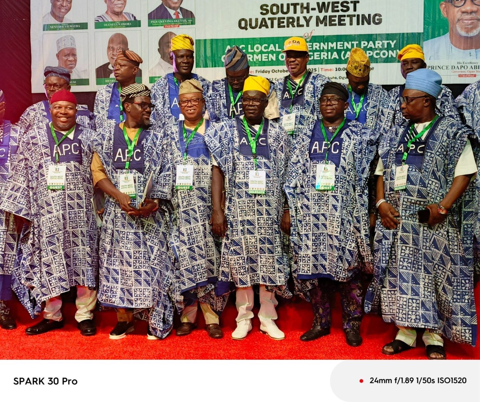 Southwest APC LG chairmen declare support for Tinubu’s 2027 re-election bid Southwest APC LG Chairmen declare support for President Tinubu’s 2027 re-election during zonal meeting in Abeokuta.