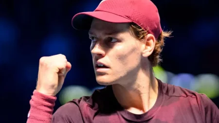 Sinner sweeps past Bublik to reach Vienna semis Jannik Sinner eased past Alexander Bublik 6-4, 6-3 to reach the Vienna Open semi-finals, extending his indoor winning streak to 19 matches.