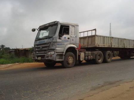 Tragedy strikes Ondo community as trailer kills residents Dangote cement trailer