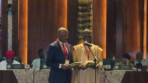 Minister Bernard Doro