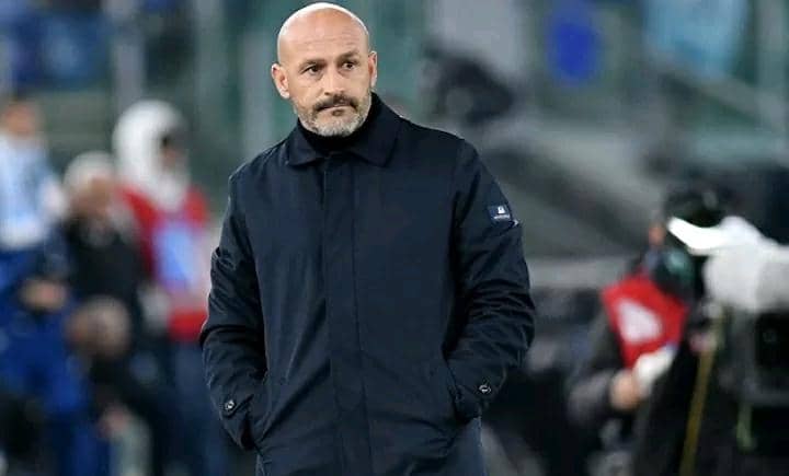 Fiorentina sack coach Stefano Pioli after winless start Stefano Pioli