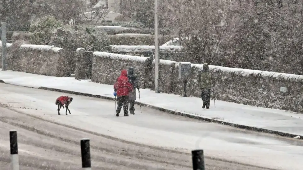 UK set for 10cm of snow as temperatures plummet Snow and Ice in UK